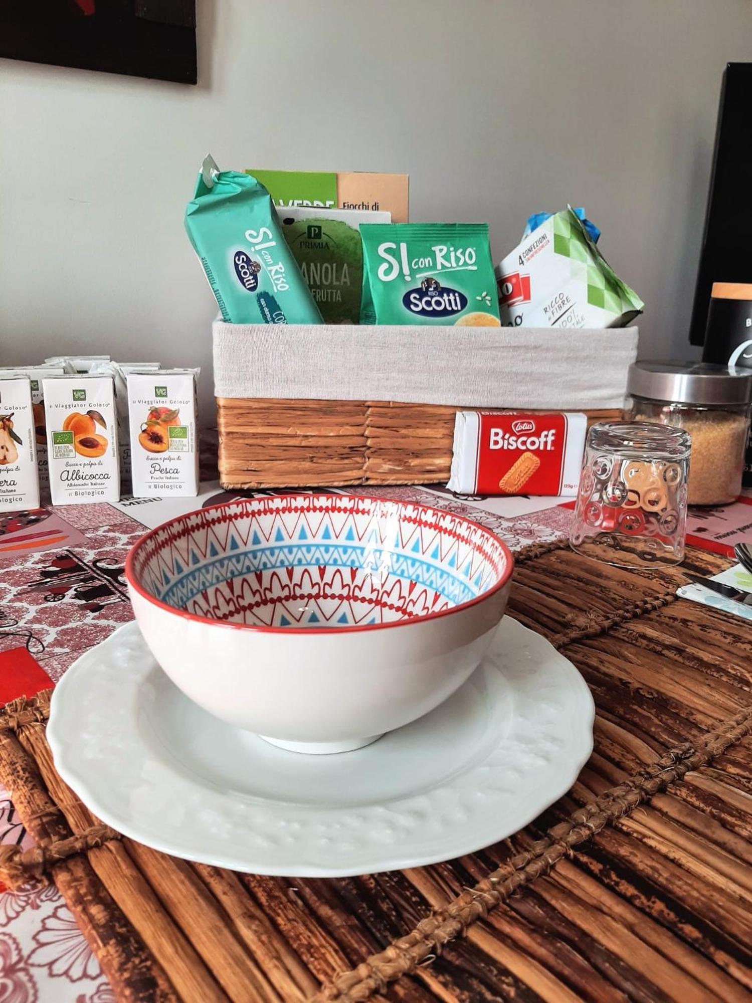 B&B Vegan La Mucca Felice - Grazioso Appartamento Nel Verde Rancio Valcuvia Exterior foto