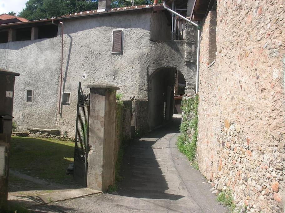 B&B Vegan La Mucca Felice - Grazioso Appartamento Nel Verde Rancio Valcuvia Exterior foto